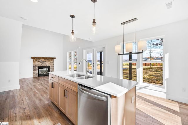 424 Fowler Road, Campobello, SC 29322