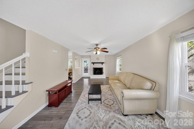 2354 Castlecomer Drive, Charlotte, NC 28262