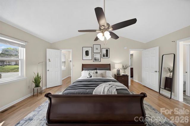 2354 Castlecomer Drive, Charlotte, NC 28262