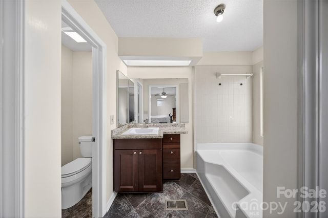 2354 Castlecomer Drive, Charlotte, NC 28262