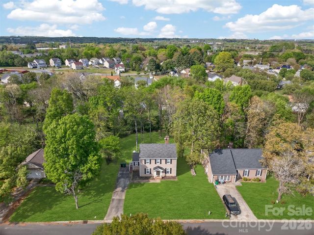 2354 Castlecomer Drive, Charlotte, NC 28262