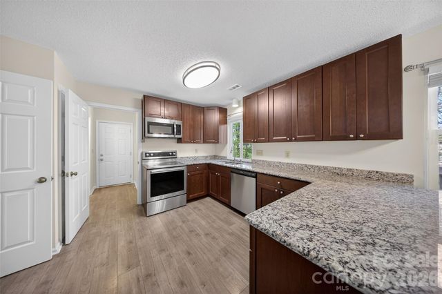 2354 Castlecomer Drive, Charlotte, NC 28262