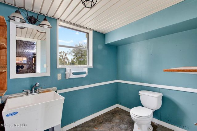 2104 Mole Drive, Bay Saint Louis, MS 39520