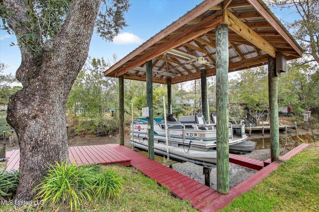2104 Mole Drive, Bay Saint Louis, MS 39520