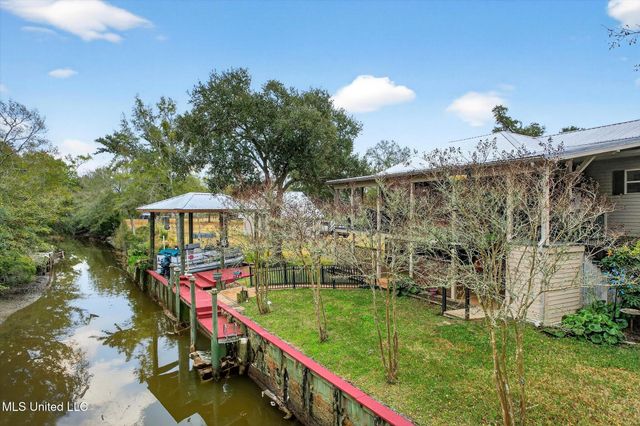 2104 Mole Drive, Bay Saint Louis, MS 39520