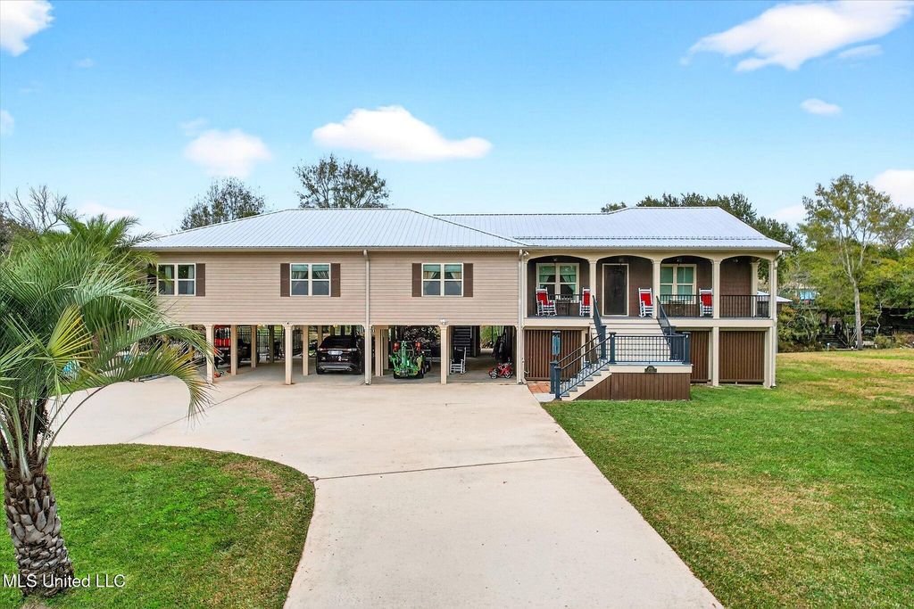 2104 Mole Drive, Bay Saint Louis, MS 39520