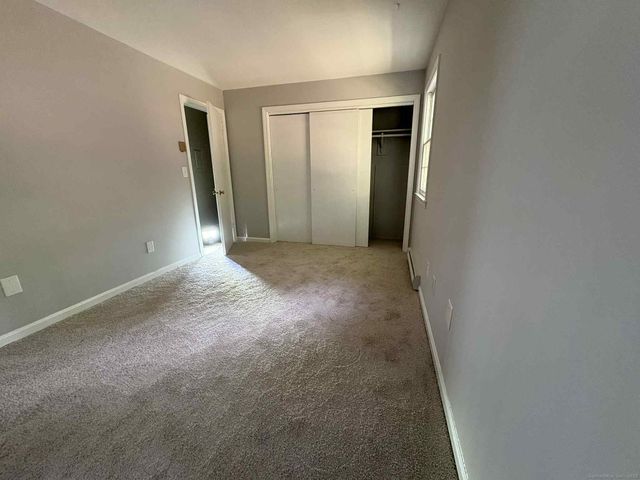 239 Old Farms Road APT 18A, Avon, CT 06001