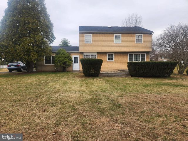 2486 NIBLIC PL, Warrington, PA 18976