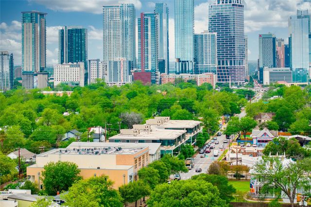1601 E Cesar Chavez ST 104, Austin, TX 78702