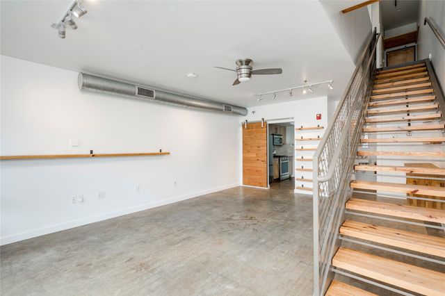1601 E Cesar Chavez ST 104, Austin, TX 78702