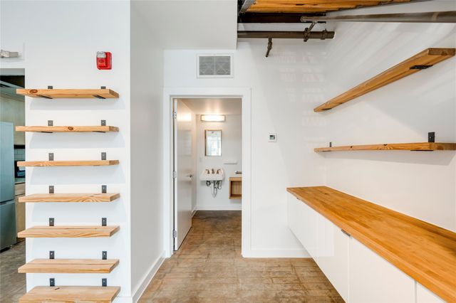 1601 E Cesar Chavez ST 104, Austin, TX 78702