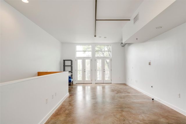 1601 E Cesar Chavez ST 104, Austin, TX 78702
