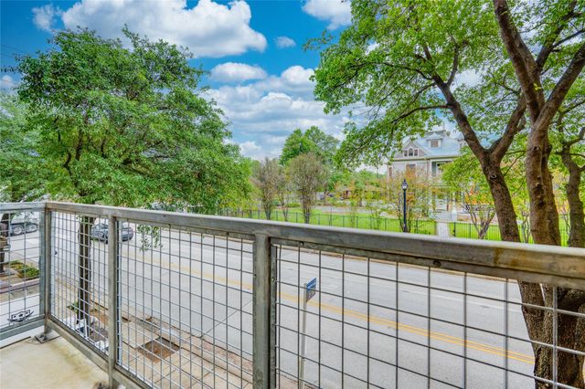 1601 E Cesar Chavez ST 104, Austin, TX 78702