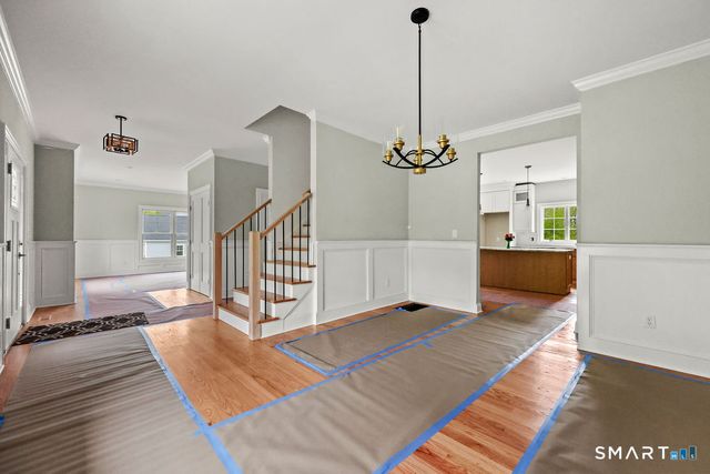 8 Ridgewood Club Road, Prospect, CT 06712