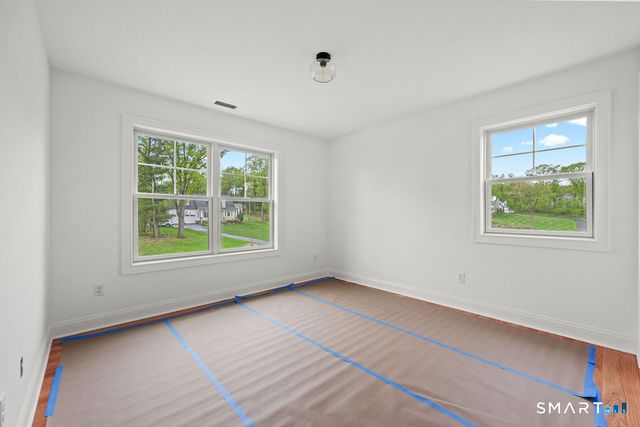 8 Ridgewood Club Road, Prospect, CT 06712