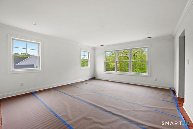8 Ridgewood Club Road, Prospect, CT 06712