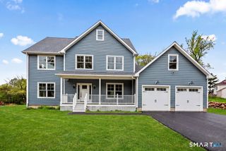 8 Ridgewood Club Road, Prospect, CT 06712