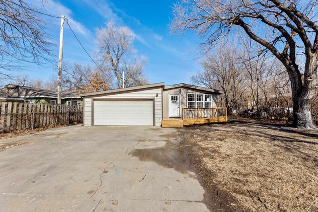 412 E 63rd St N, Park City, KS 67219