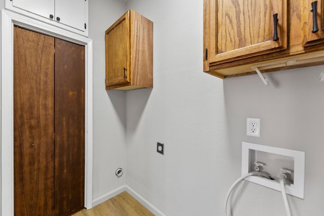 412 E 63rd St N, Park City, KS 67219