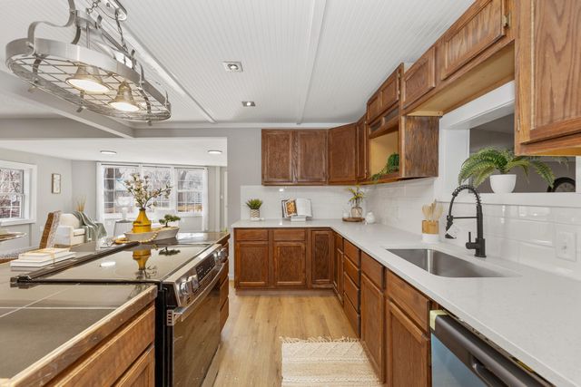 412 E 63rd St N, Park City, KS 67219