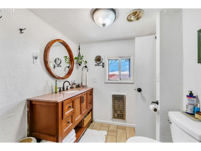 23620 STATE HIGHWAY 38, Elkton, OR 97436