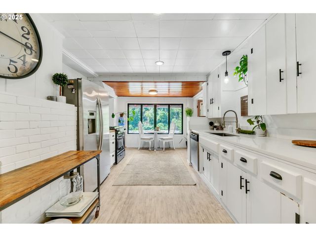 23620 STATE HIGHWAY 38, Elkton, OR 97436