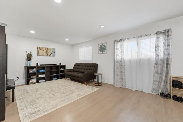 2536 Las Casas Way, Rancho Cordova, CA 95670