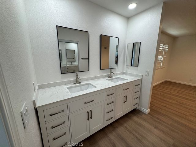 6180 Fremont Circle, Camarillo, CA 93012