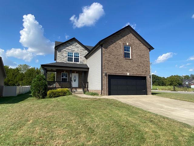 1033 Garner Hills Dr, Clarksville, TN 37042