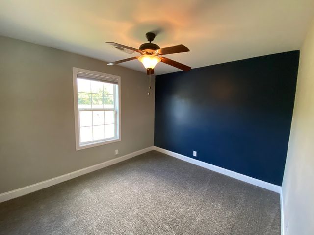 1033 Garner Hills Dr, Clarksville, TN 37042