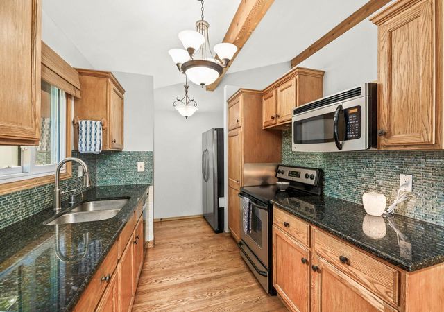 W277S8435 Riverview DRIVE, Mukwonago, WI 53149