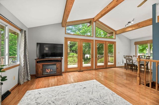 W277S8435 Riverview DRIVE, Mukwonago, WI 53149