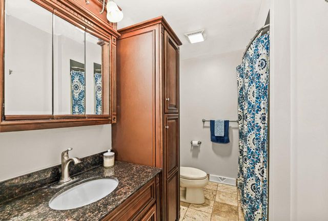 W277S8435 Riverview DRIVE, Mukwonago, WI 53149