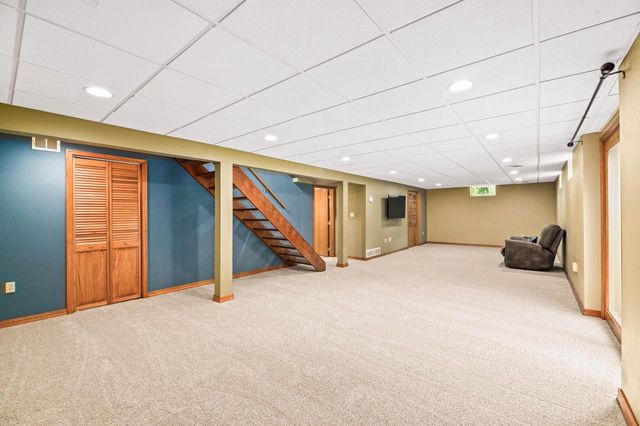 W277S8435 Riverview DRIVE, Mukwonago, WI 53149