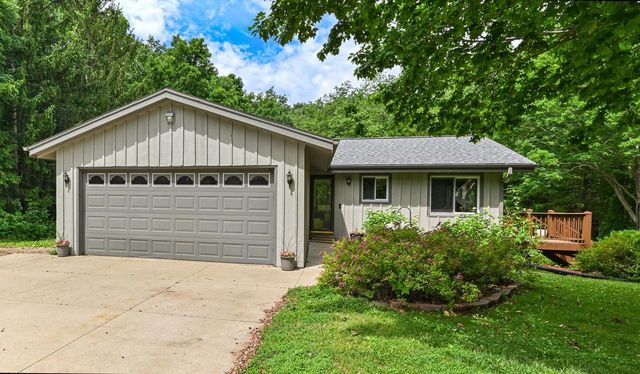 W277S8435 Riverview DRIVE, Mukwonago, WI 53149