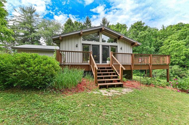 W277S8435 Riverview DRIVE, Mukwonago, WI 53149