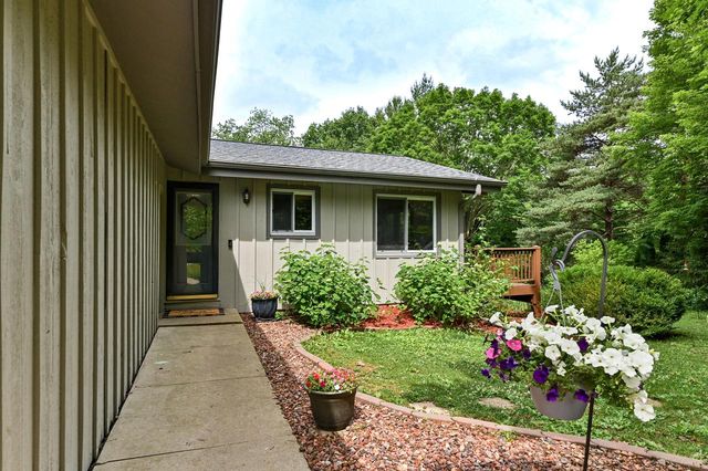W277S8435 Riverview DRIVE, Mukwonago, WI 53149