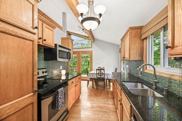 W277S8435 Riverview DRIVE, Mukwonago, WI 53149