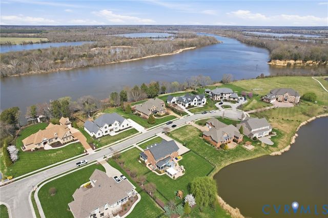 2007 Channel View Ter, Chester, VA 23836