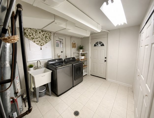 4262 W Pratt Avenue, Lincolnwood, IL 60712