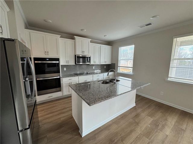 1129 Georgian Point Drive, Lawrenceville, GA 30045