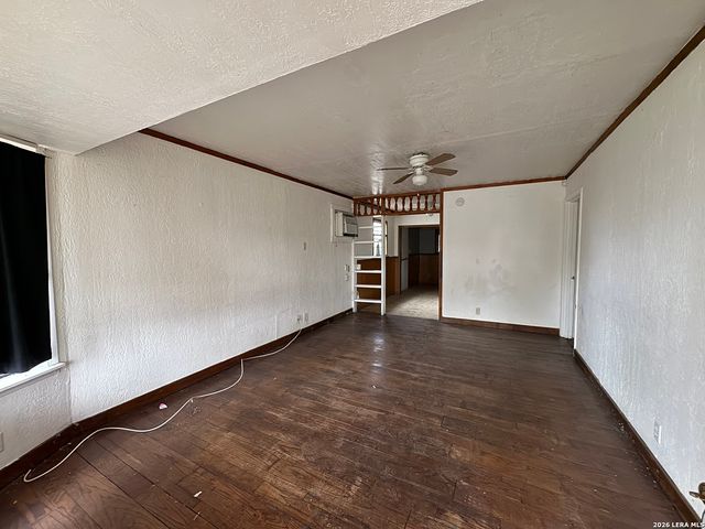 215 W Bedford, San Antonio, TX 78226