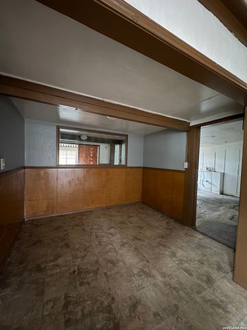 215 W Bedford, San Antonio, TX 78226