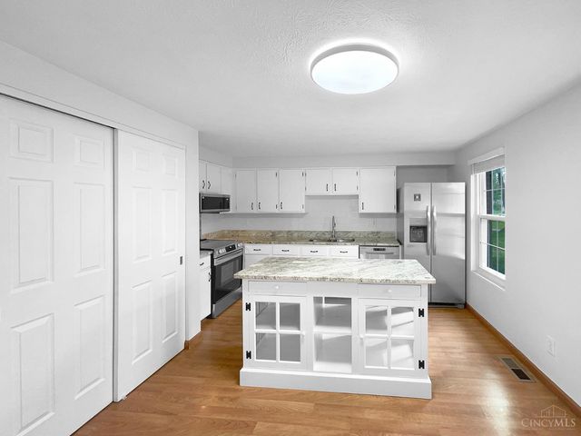 5819 Deer Run Drive, Deerfield Twp., OH 45040