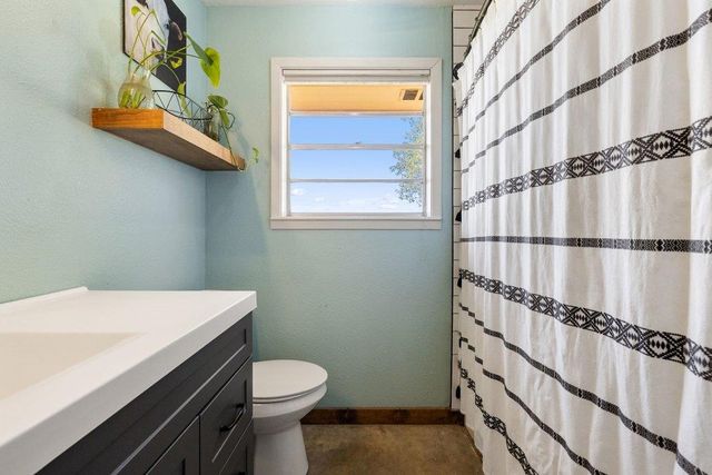 950 S Fm 486, Thorndale, TX 76577