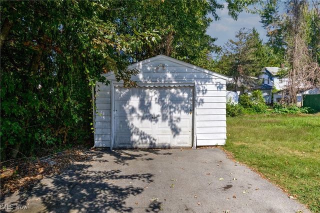 724 E Laclede Avenue, Youngstown, OH 44502