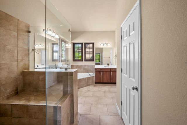 22204 Red Yucca RD, Spicewood, TX 78669