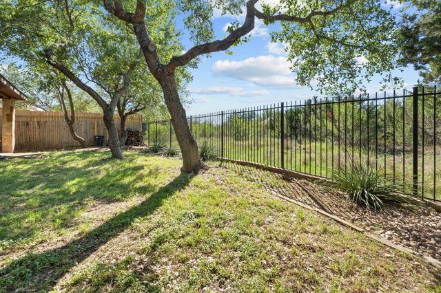 22204 Red Yucca RD, Spicewood, TX 78669