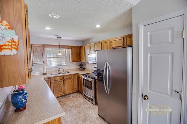 525 Drake Ln., Surfside Beach, SC 29575