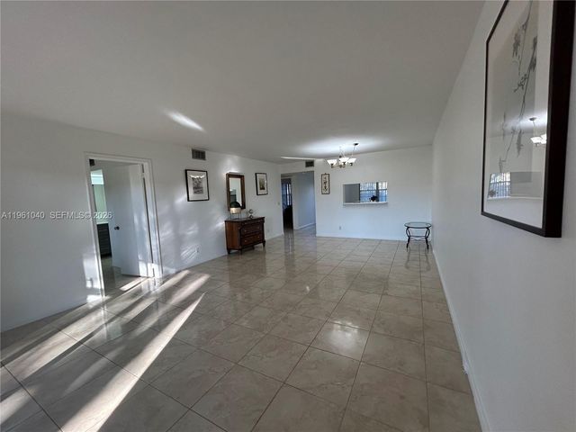 100 SW 130th Ter 109C, Pembroke Pines, FL 33027